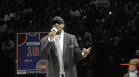 从坏小子到传奇，大虫罗德曼的十号战袍永远高悬底特律夜空