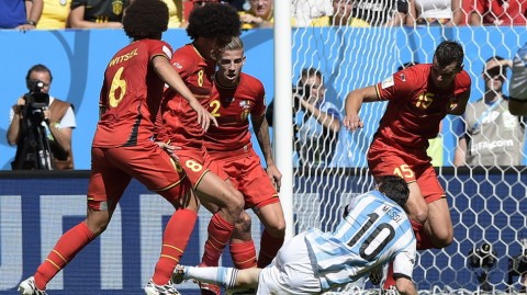 南美德比一边倒！阿根廷4-1巴西强势晋级2026世界杯